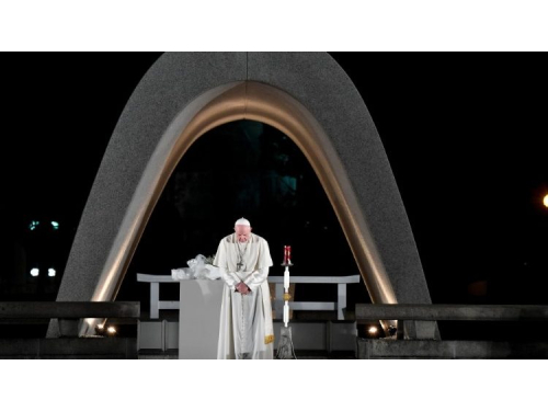 Popiežiaus žinia: nutildyti visus ginklus