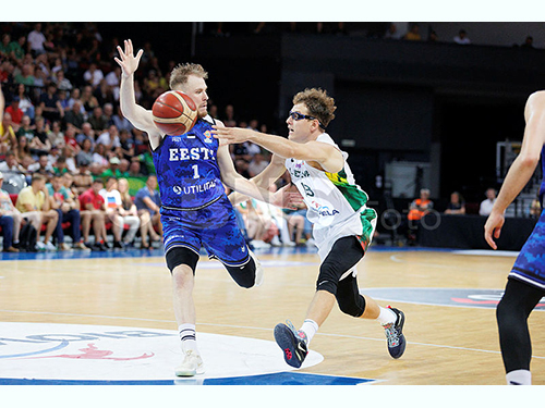 Lietuvos krepšinio rinktinė iškovojo sunkią pergalę prieš Estiją